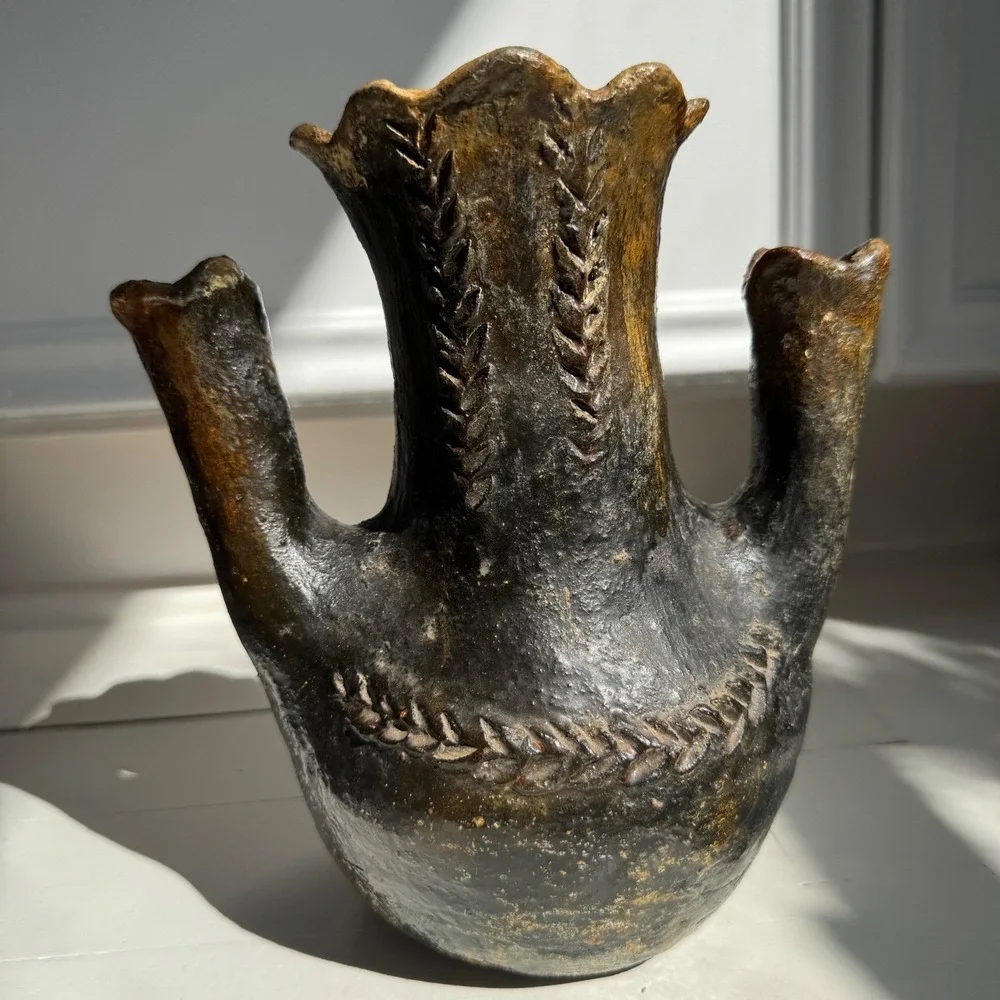 Vintage Navajo Pottery Wedding Vase Handcrafted Pitch Fired Brown Black‎